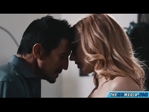 ❤️ رابطه جنسی عاشقانه با یک بلوند شلخته جنس با کیفیت در ما fa.ttsex.ru